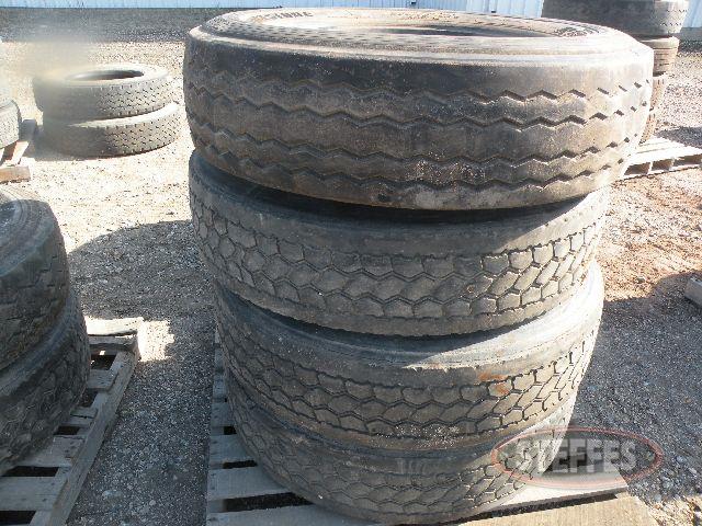 (6) 295-75R-22.5 tires,_2.jpg